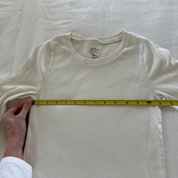 J Crew Women’s Ivory Perfect Fit Long Sleeve Crewneck T—Shirt - Picture 3 of 5